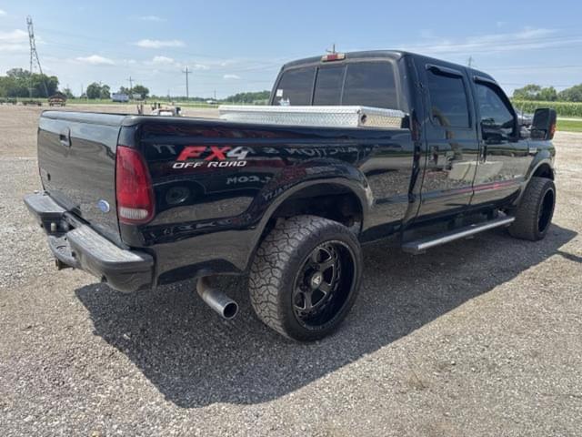 Image of Ford F-250 equipment image 3