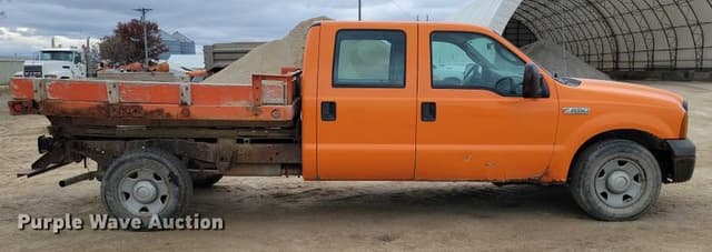 Image of Ford F-250 equipment image 3