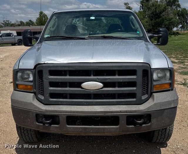 Image of Ford F-250 equipment image 1