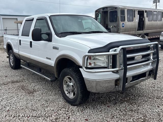 Image of Ford F-250 equipment image 2