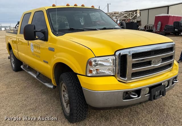 Image of Ford F-250 equipment image 2