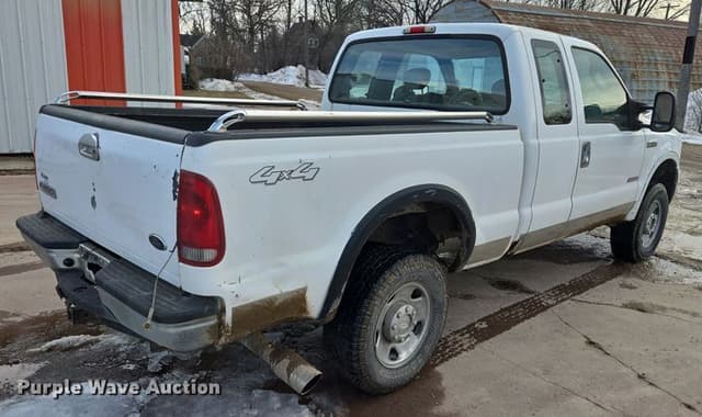 Image of Ford F-250 equipment image 4