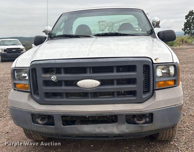 Image of Ford F-250 equipment image 1