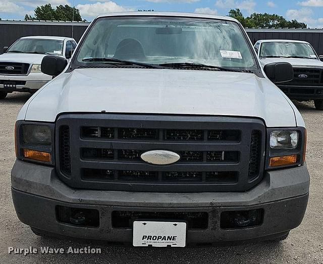 Image of Ford F-250 equipment image 1