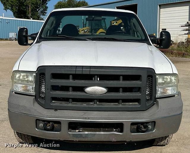 Image of Ford F-250 equipment image 1