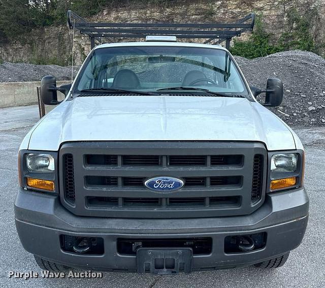 Image of Ford F-250 equipment image 1