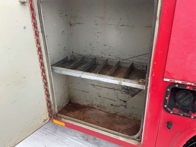 Image of Ford F-250 equipment image 1