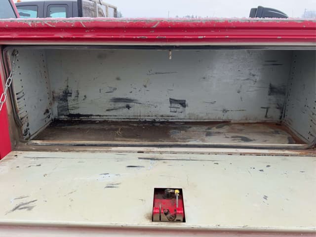 Image of Ford F-250 equipment image 2