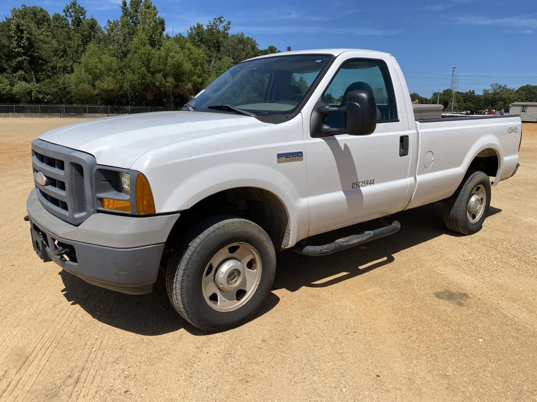 Image of Ford F-250 Primary image