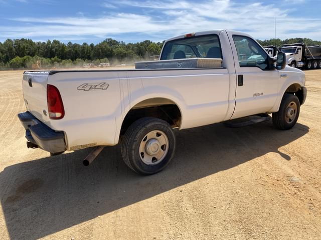 Image of Ford F-250 equipment image 2