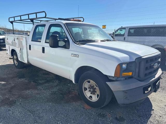 Image of Ford F-250 equipment image 4