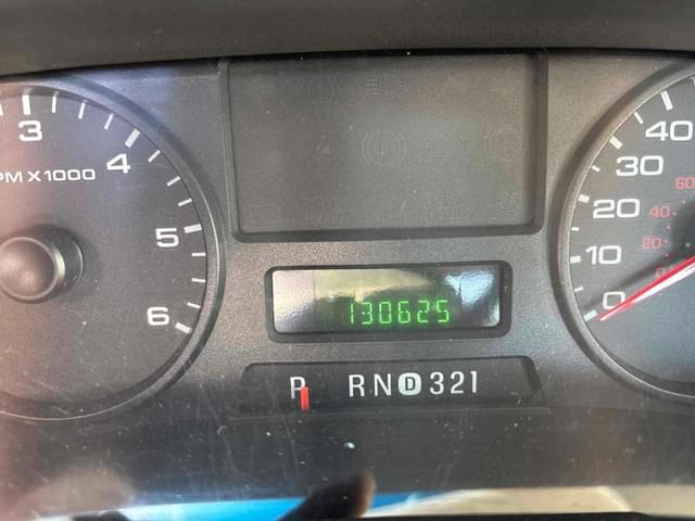 Image of Ford F-250 equipment image 3