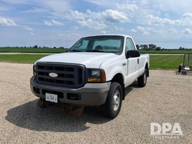 Image of Ford F-250 equipment image 1