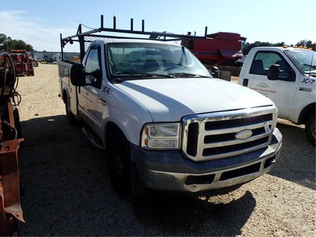 Image of Ford F-250 equipment image 2