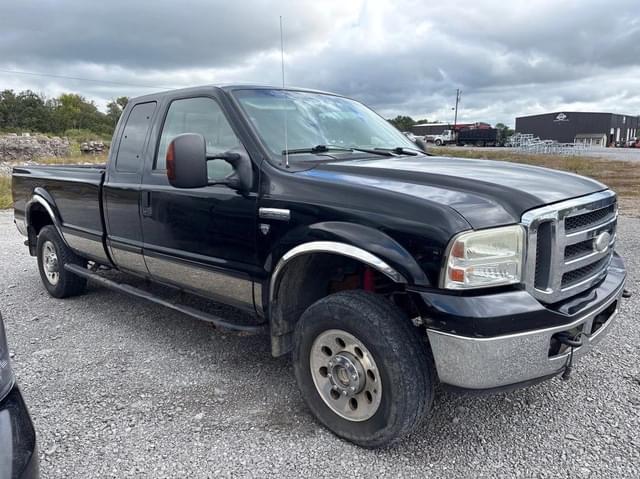 Image of Ford F-250 equipment image 2