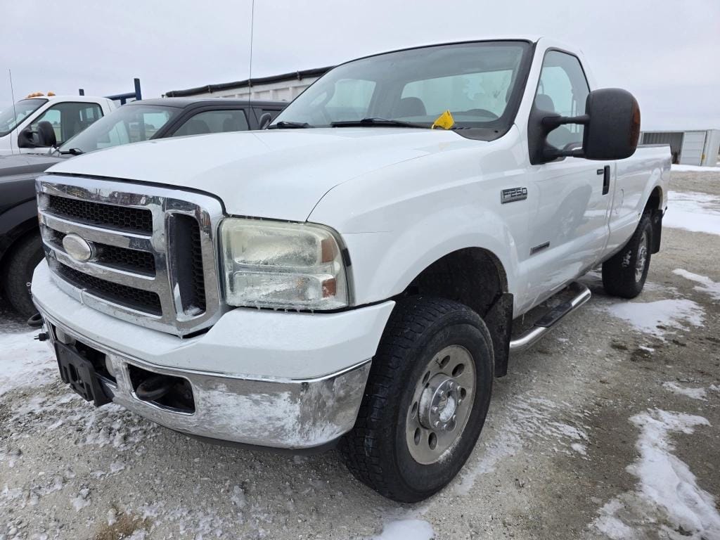 2005 Ford F-250 Equipment Image0