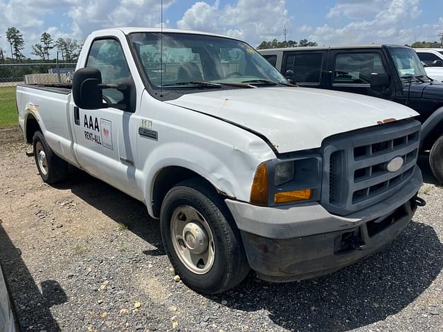 Image of Ford F-250 equipment image 4