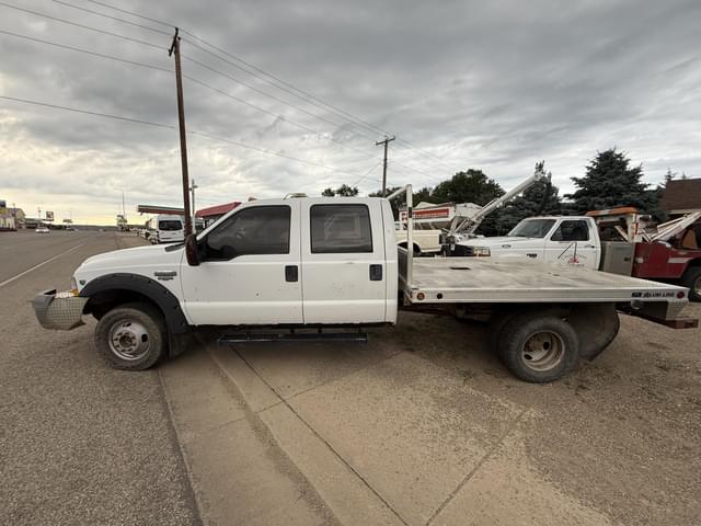Image of Ford F-350 equipment image 4