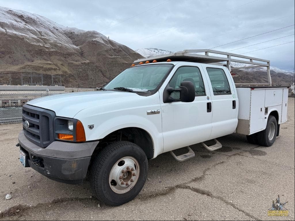 Image of Ford F-350 Primary image