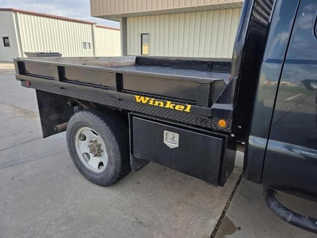 Image of Ford F-350 equipment image 3