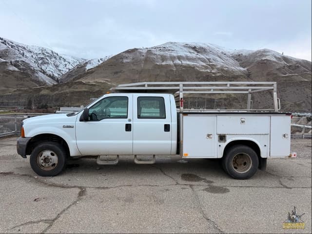 Image of Ford F-350 equipment image 1