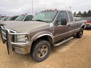 2005 Ford F-350 Equipment Image0