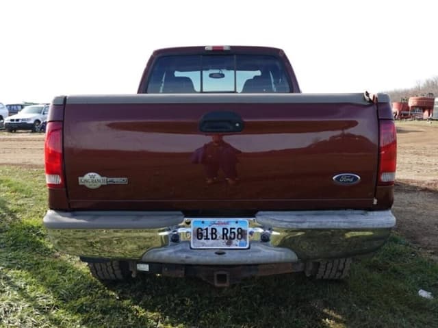 Image of Ford F-350 equipment image 4