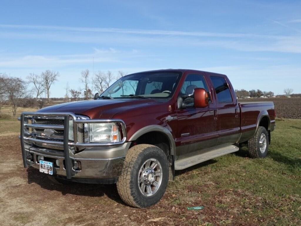 2005 Ford F-350 Equipment Image0