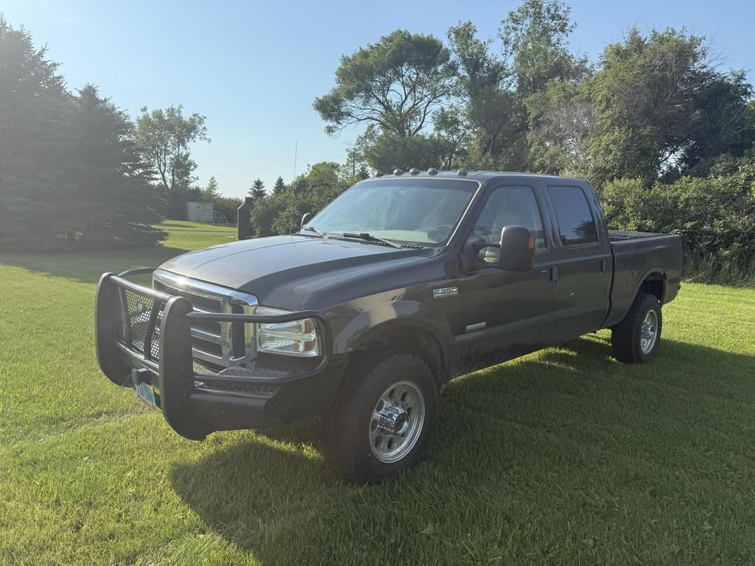 Image of Ford F-350 Primary image