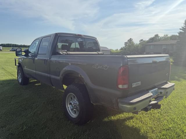 Image of Ford F-350 equipment image 3