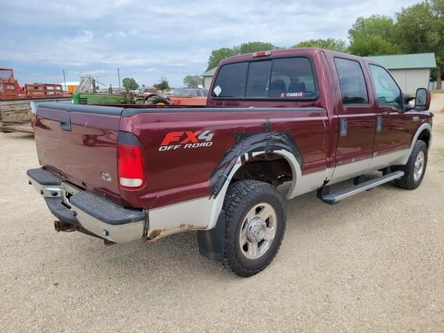 Image of Ford F-350 equipment image 4