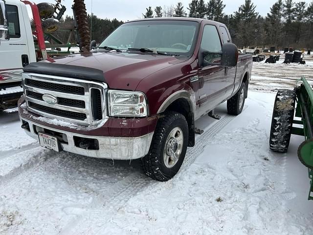 Image of Ford F-350 equipment image 1