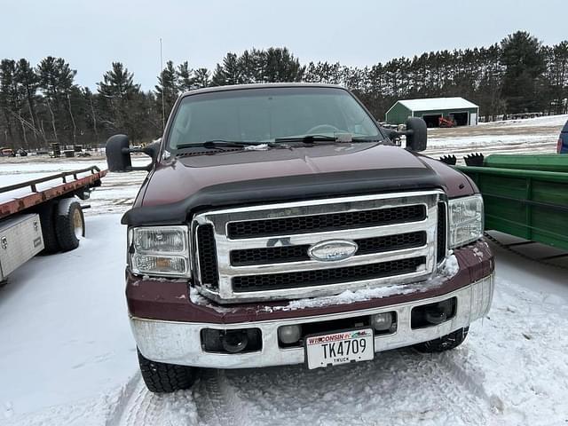 Image of Ford F-350 equipment image 3