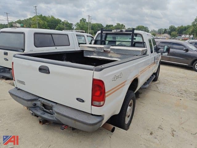 Image of Ford F-350 equipment image 3