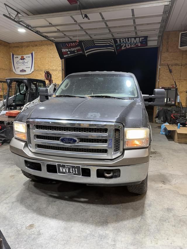 Image of Ford F-350 equipment image 1