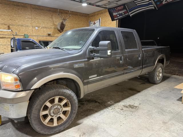 Image of Ford F-350 equipment image 2