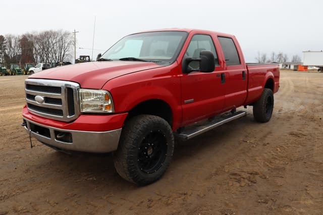 Image of Ford F-350 equipment image 2