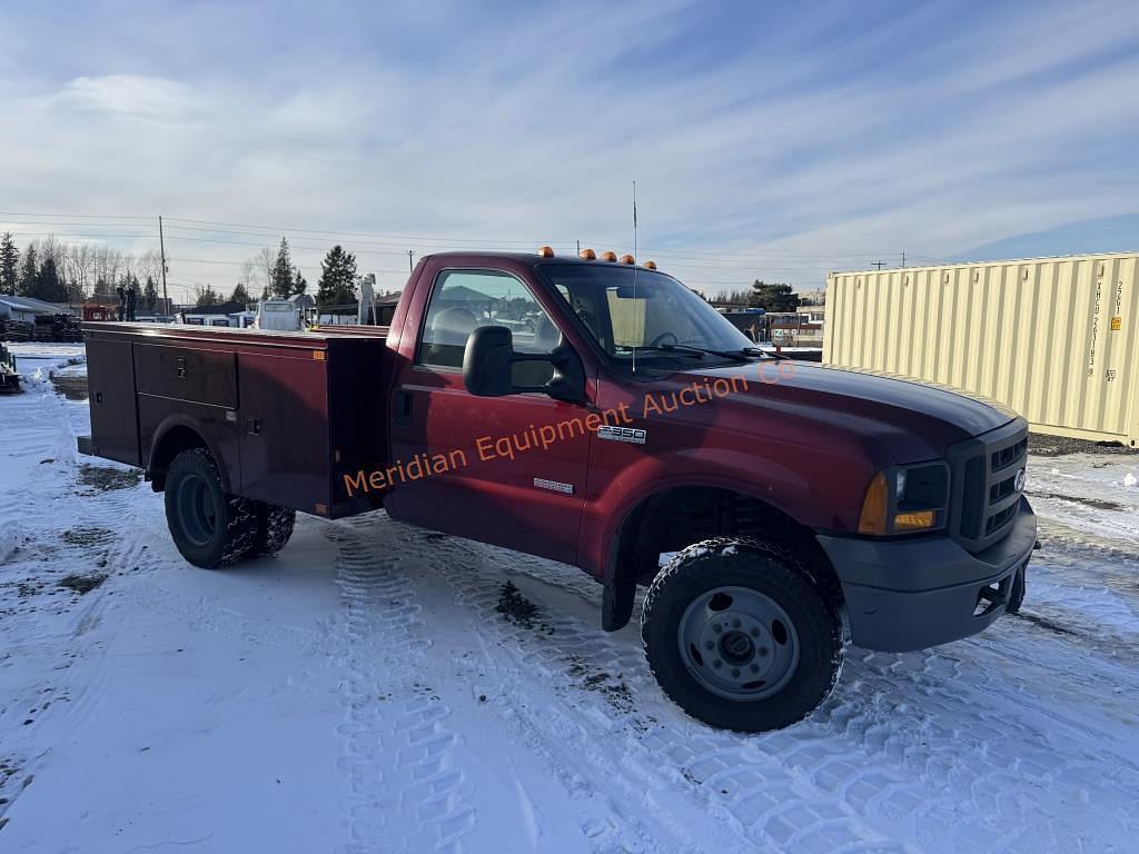 Image of Ford F-350 Primary image