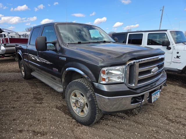 Image of Ford F-350 equipment image 2
