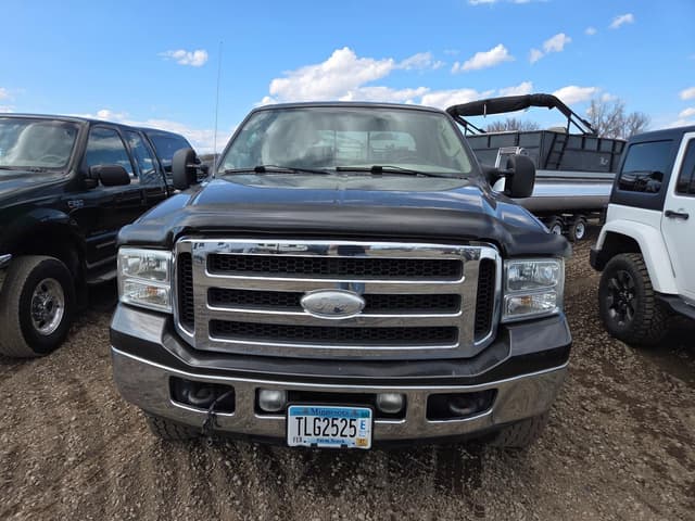 Image of Ford F-350 equipment image 1