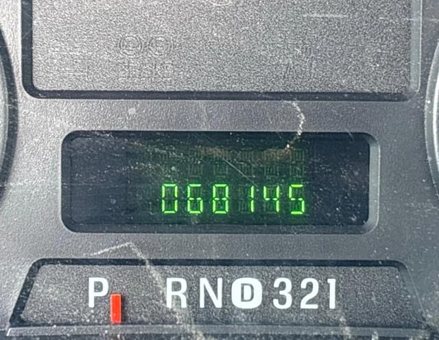 Image of Ford F-350 equipment image 3