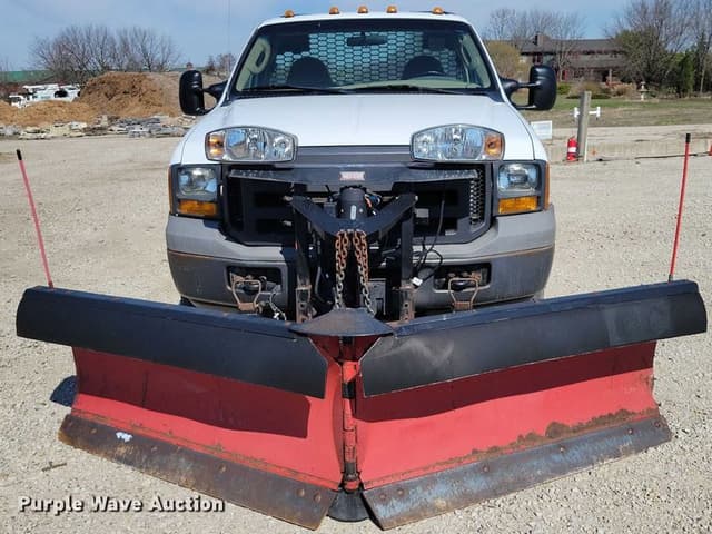 Image of Ford F-350 equipment image 1