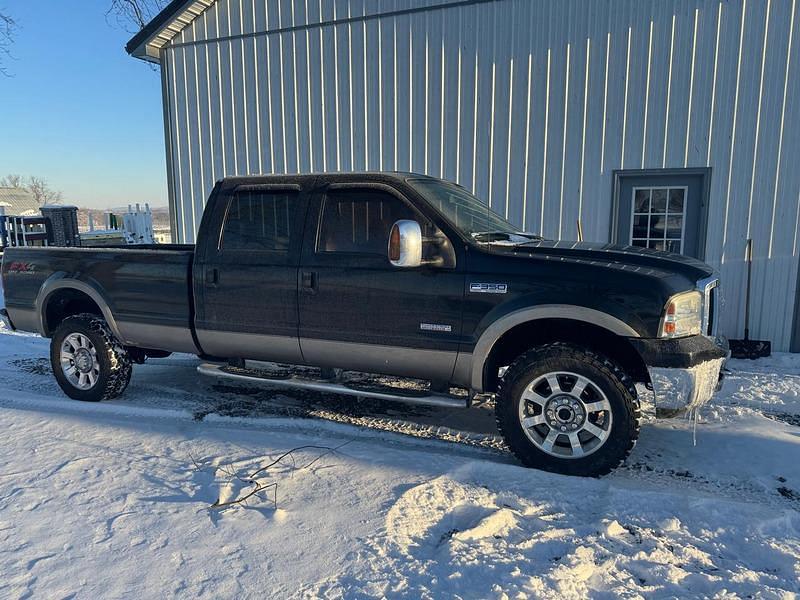 Image of Ford F-350 Primary image