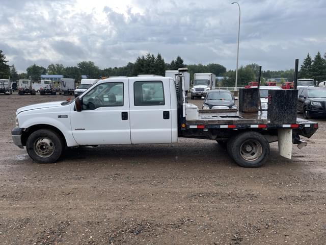 Image of Ford F-350 equipment image 1