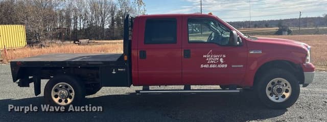 Image of Ford F-350 equipment image 3