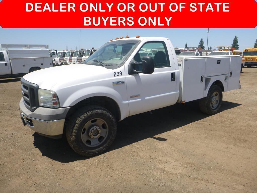 Image of Ford F-350 Primary image
