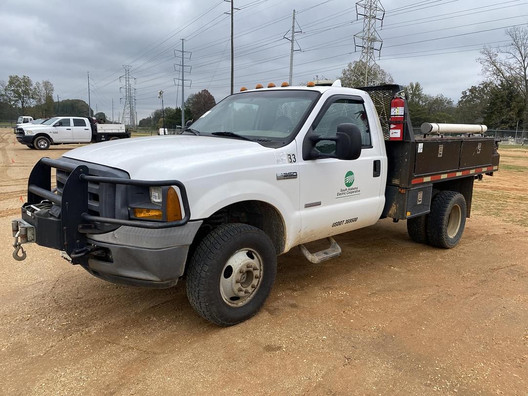 Image of Ford F-350 Primary image