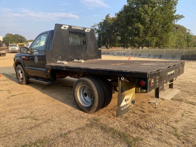 Image of Ford F-350 equipment image 1