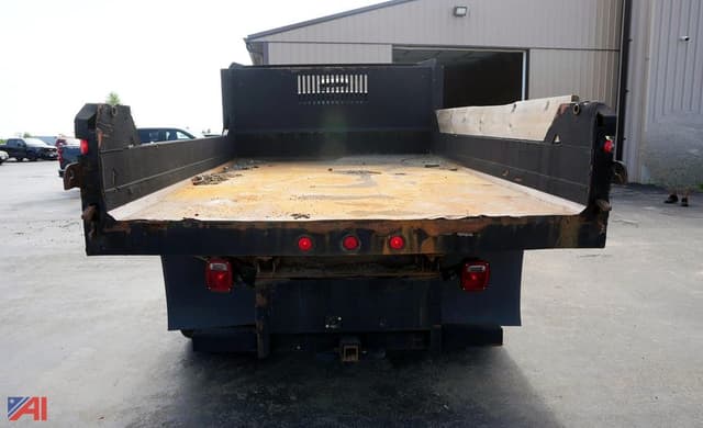 Image of Ford F-350 equipment image 4