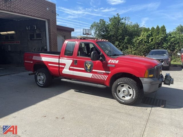 2005 Ford F-350 Equipment Image0